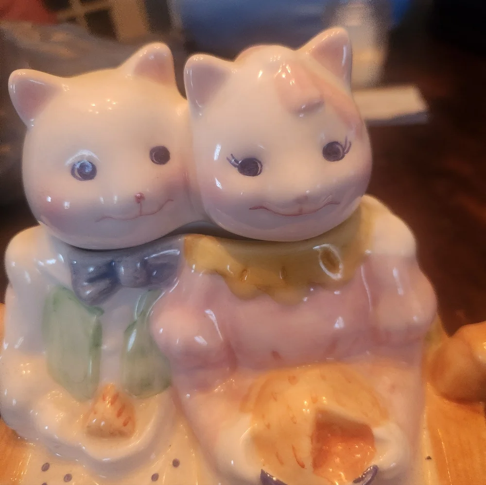 Vintage Applause Inc Charming Cat Couple Ceramic Teapot